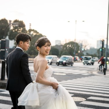 都会の夜景とクラシックな東京駅で残す、最高の前撮り写真
