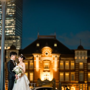 都会の夜景とクラシックな東京駅で残す、最高の前撮り写真
