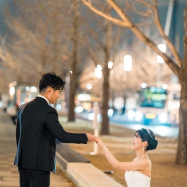 都会の夜景とクラシックな東京駅で残す、最高の前撮り写真