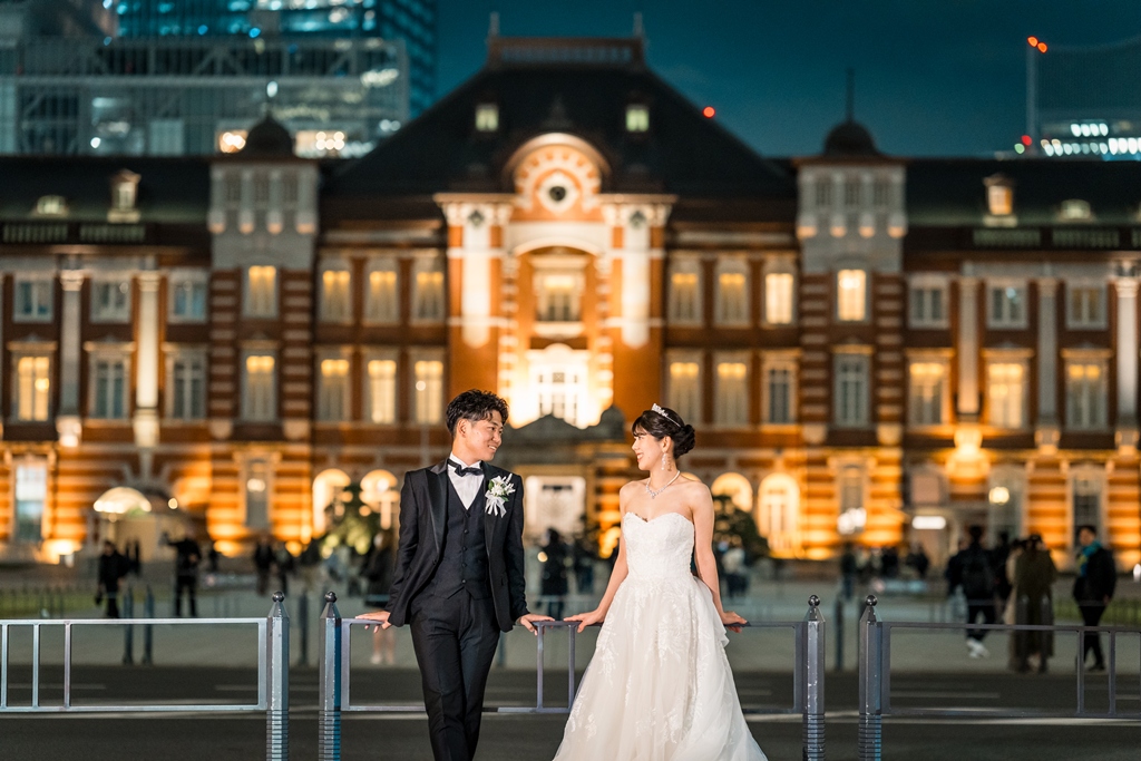 都会の夜景とクラシックな東京駅で残す、最高の前撮り写真