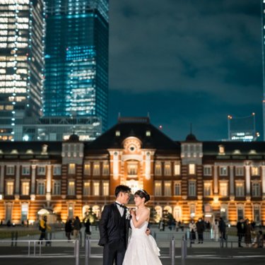 都会の夜景とクラシックな東京駅で残す、最高の前撮り写真