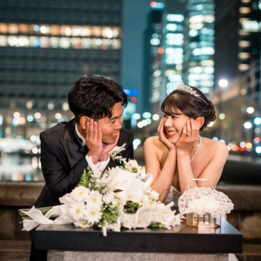 都会の夜景とクラシックな東京駅で残す、最高の前撮り写真